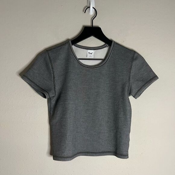 TNA Tops - Aritzia TNA Waffle Knit Crop Tee Size M